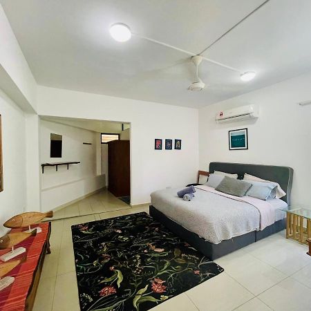 Kk Jungle Hideaway Lovely Apartment 5 Mins Walk To Town Kota Kinabalu Kültér fotó