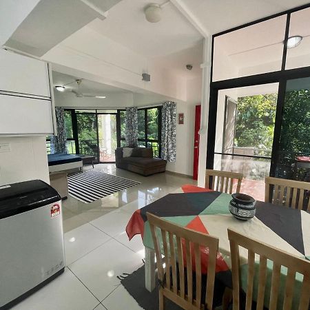 Kk Jungle Hideaway Lovely Apartment 5 Mins Walk To Town Kota Kinabalu Kültér fotó