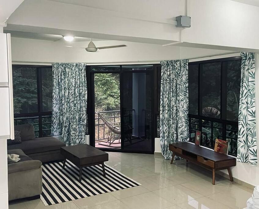 Kk Jungle Hideaway Lovely Apartment 5 Mins Walk To Town Kota Kinabalu Kültér fotó
